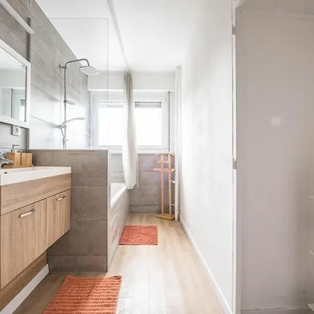 Beautiful In Downtown Schuman Apartamento