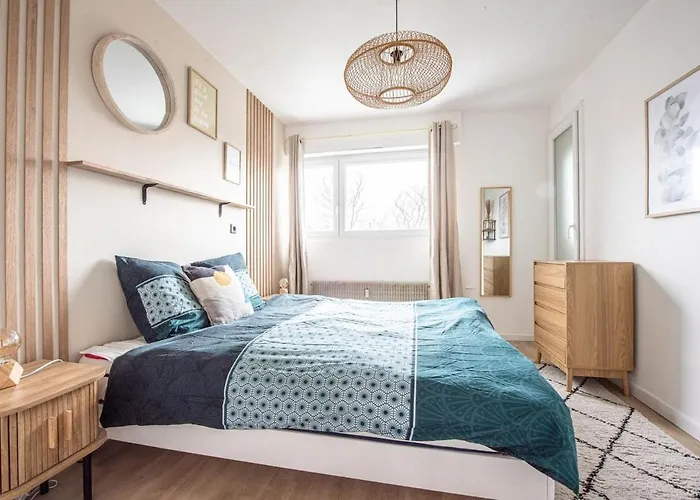 Le Schuman Centre Parking Apartment *