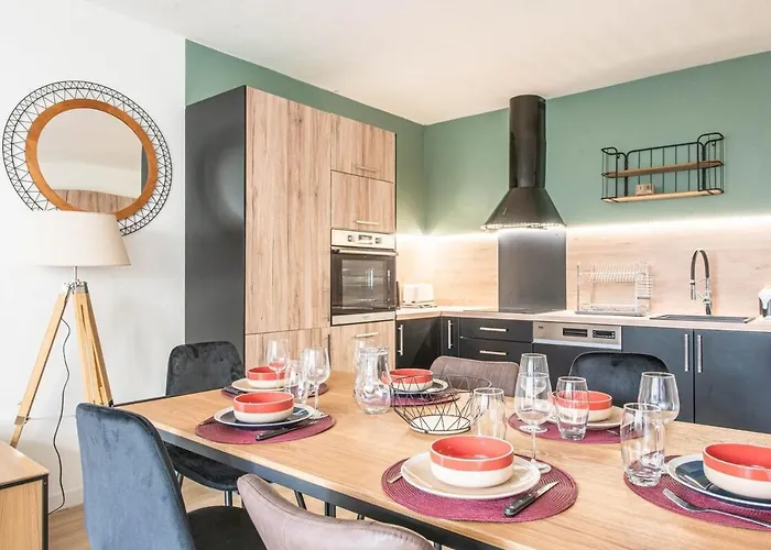 Le Schuman Centre Parking Apartment